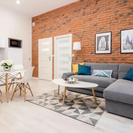 Apartament Golden Hour Stay-1Br For 4-Near Train Station *